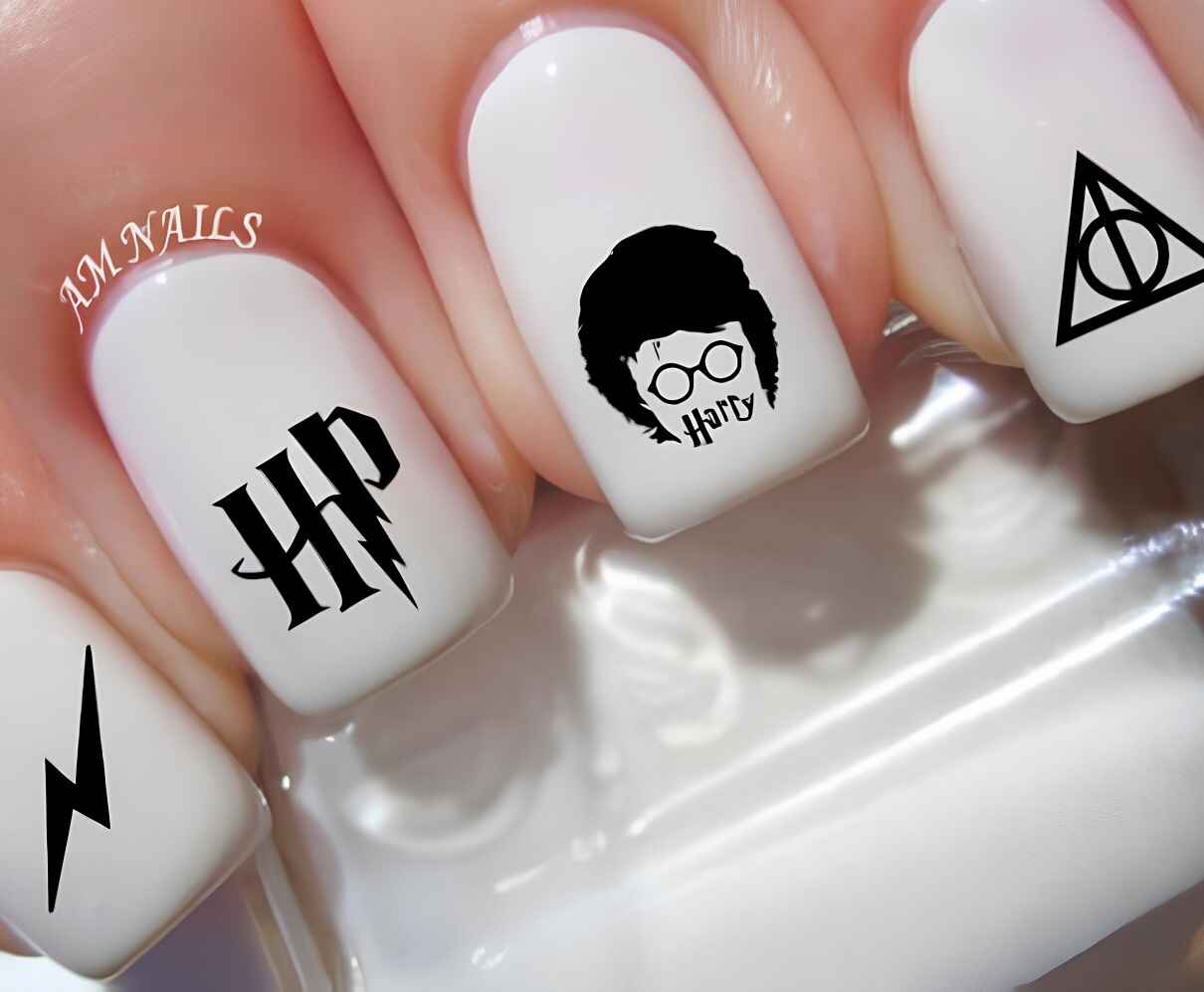 Try these simple Harry Potter Nail Art Designs. They're perfect for any Potterhead, no matter how good you are.