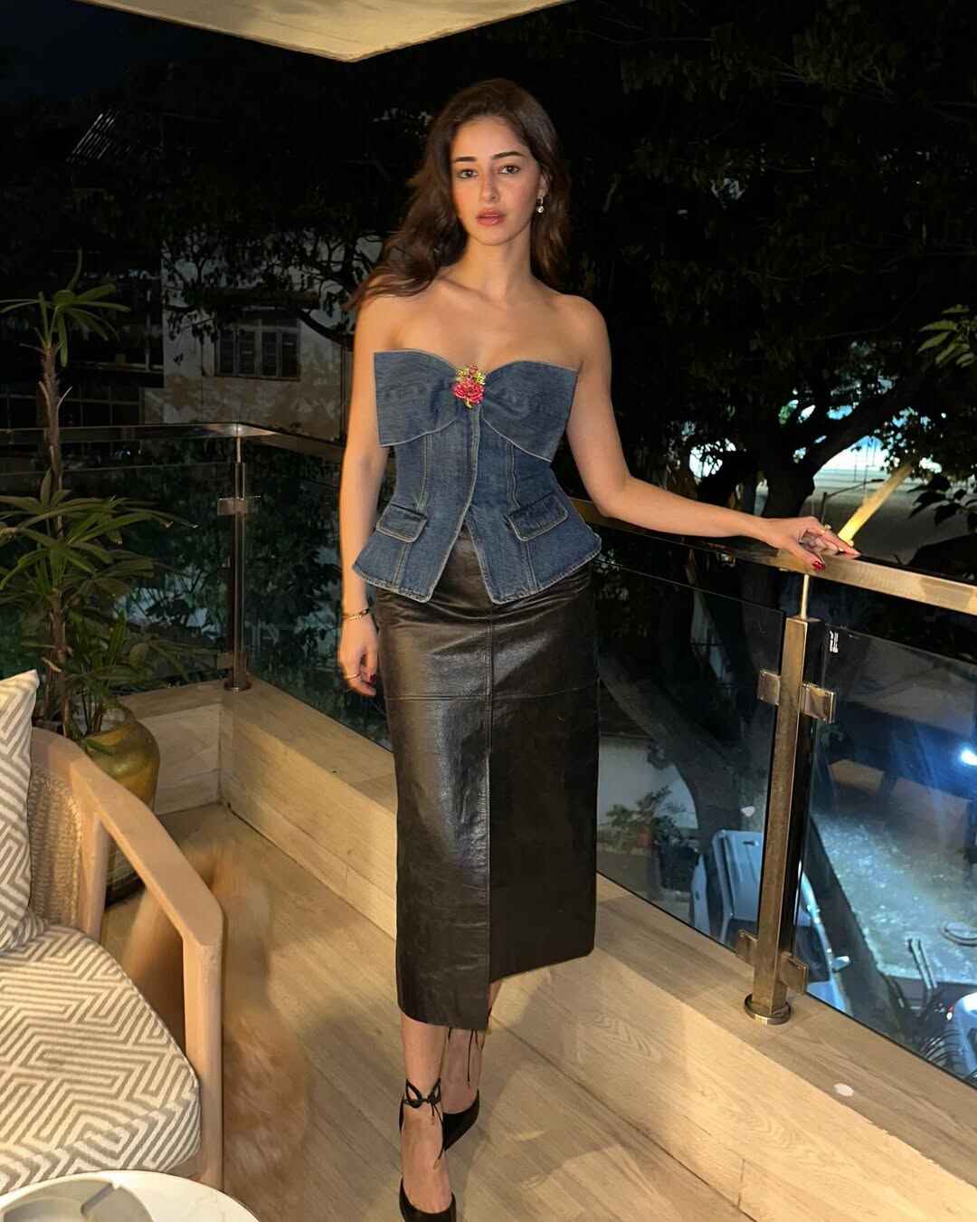 Ananya Pandey Stylish Pics